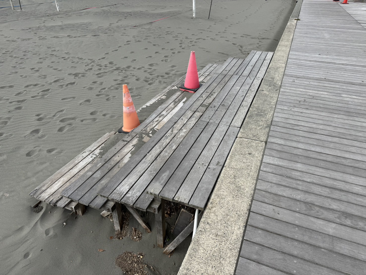 11月26日・27日のバレーコート（I/G）の使用について